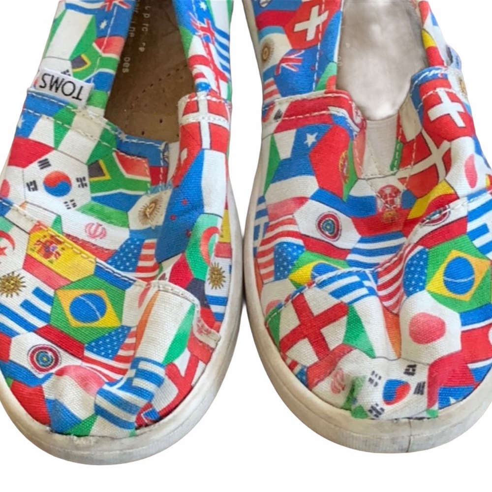 TOMS Flags World Olympics Countries Flats Sneakers Youth 13.5 - Picture 3 of 8